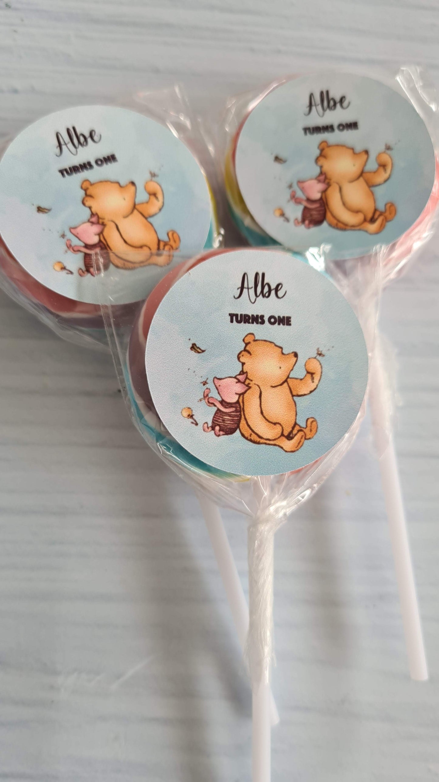 Winnie the Pooh Lollipops -12pk